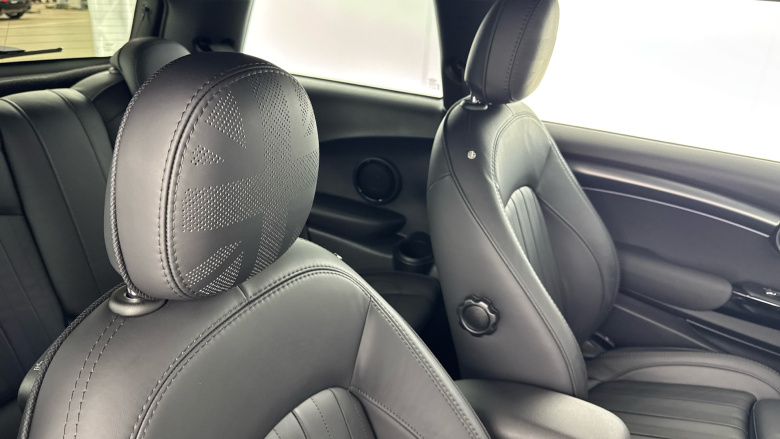 MINI Cooper 2.0 S Exclusive 3dr Auto Petrol Hatchback